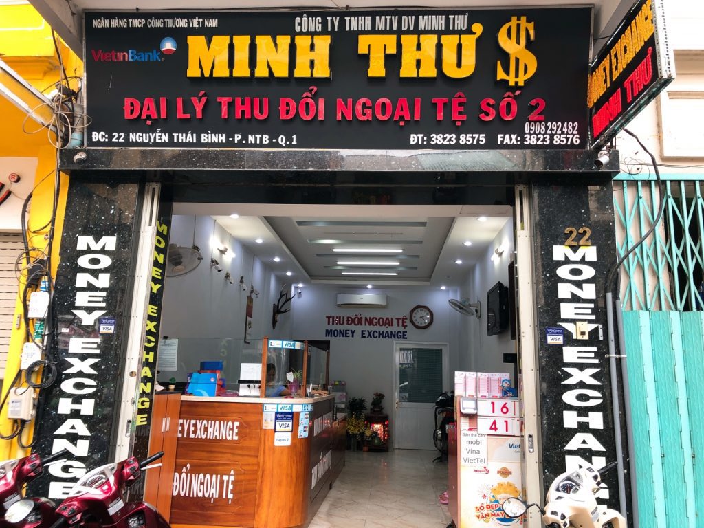 Quầy đổi tiền tại sân bay