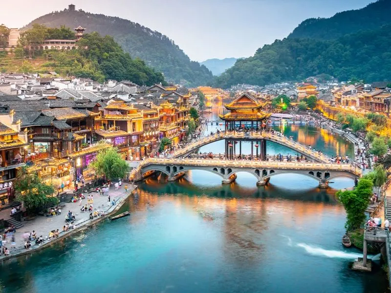 Kiến trúc cổ kính bên dòng Đà Giang