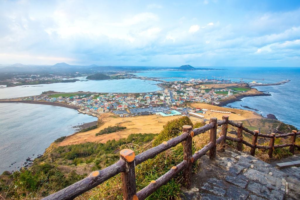 Con đường mòn xanh mát ở Jeju