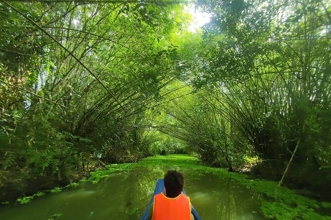 Lâu đài kiến trúc Châu Âu tại Công viên Kitty & Minnie