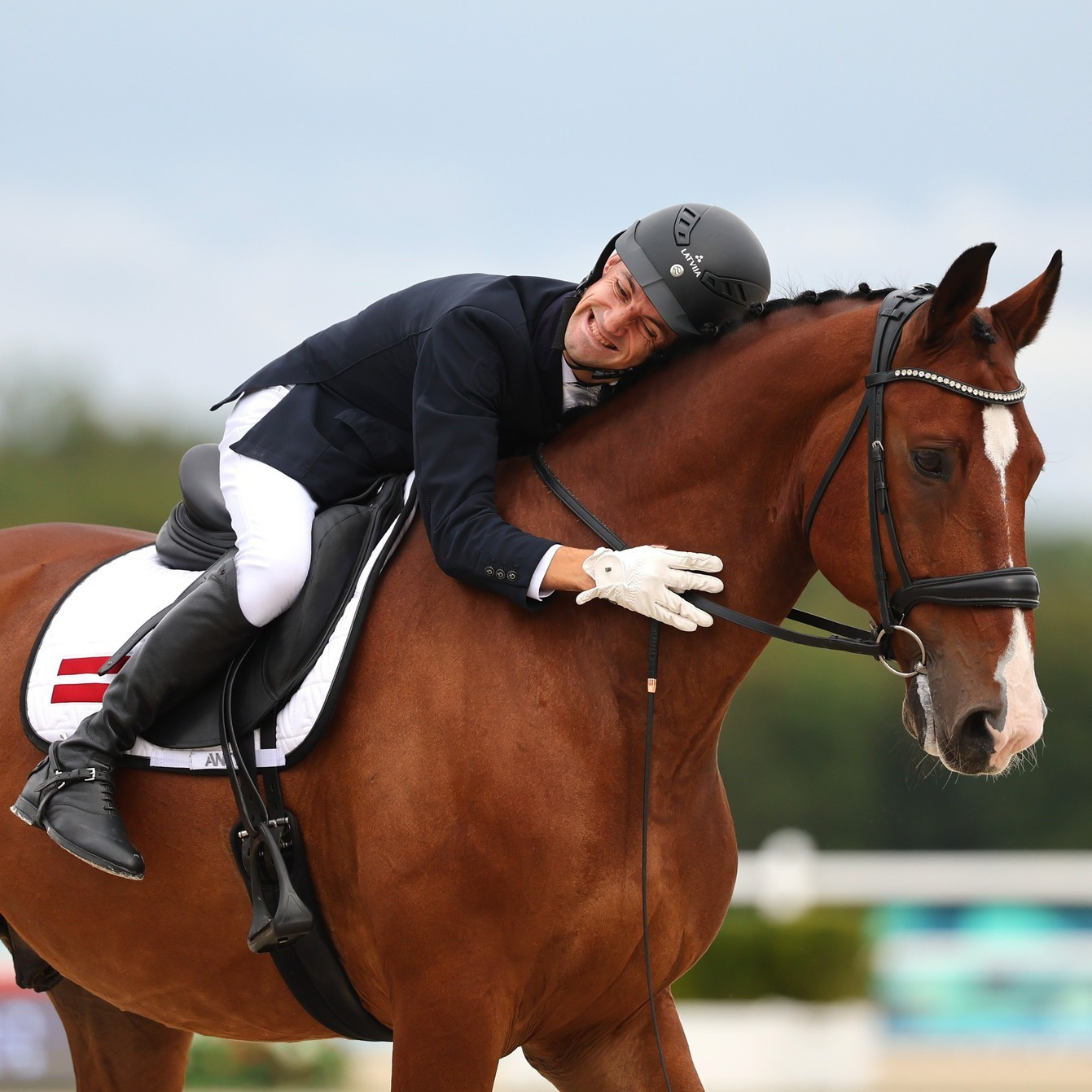 Một Ngày Cưỡi Ngựa Thong Dong & Đắm Chìm Trong Rượu Vang Ở Jeonbuk