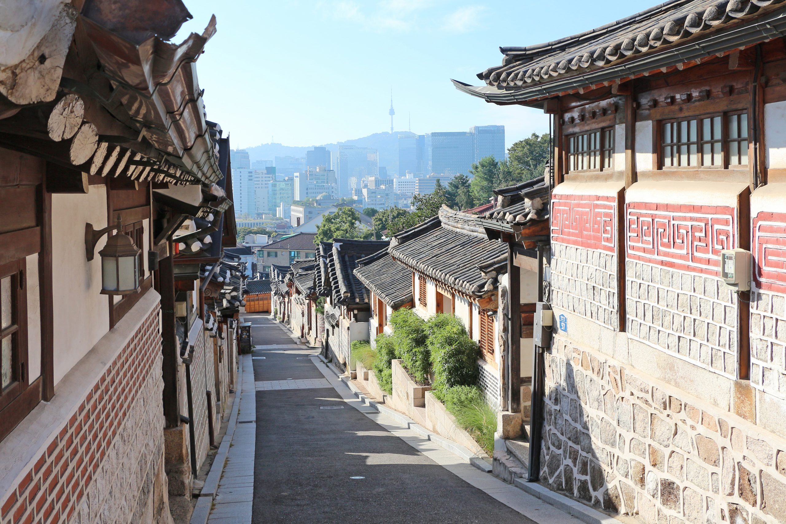 Ngôi làng Bukchon Hanok cổ kính với kiến trúc truyền thống