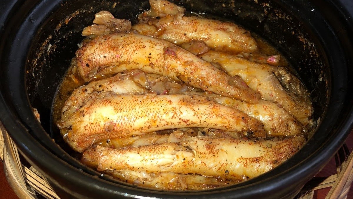 Dĩa cá bống kho tiêu vàng óng, thơm lừng