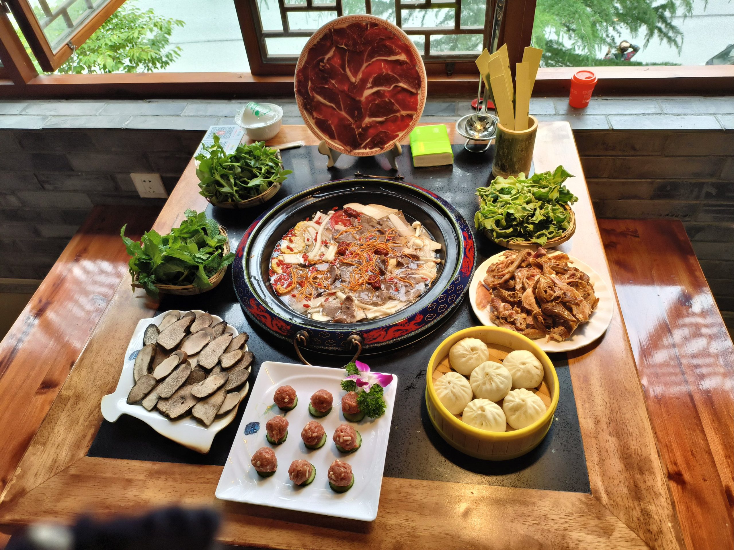 Nồi Lẩu Bò Yak nghi ngút khói