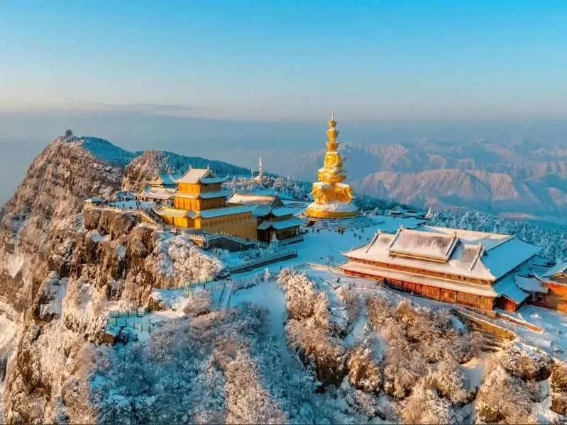 Nga Mi Sơn trong tuyết