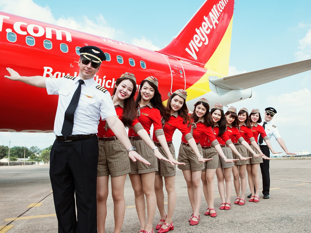 Phi công và tổ bay Vietjet