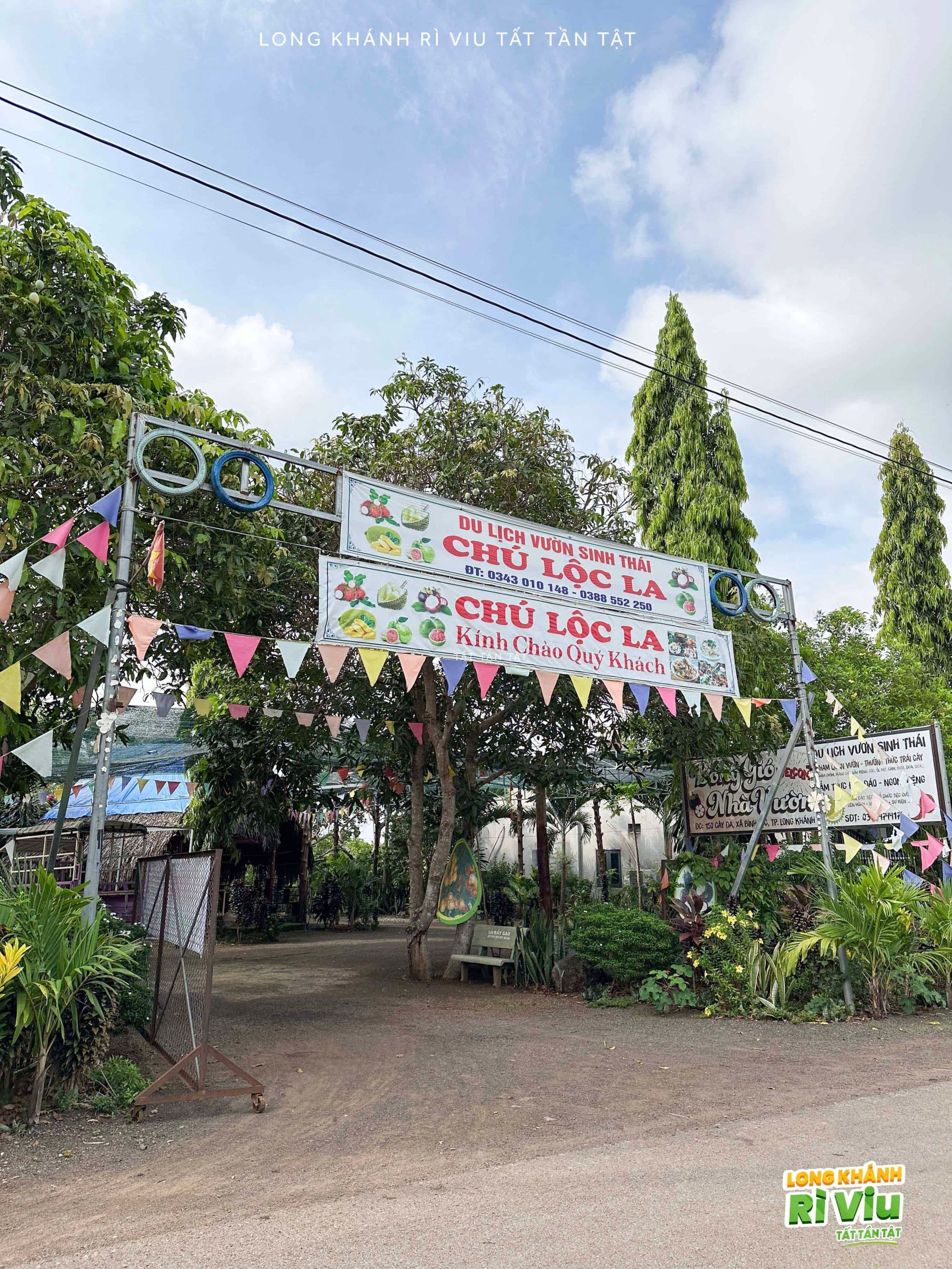 Sầu riêng và các loại trái cây tại vườn Long Khánh