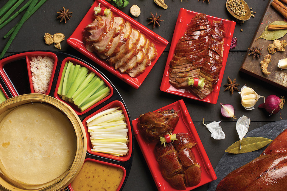 Vịt quay Bắc Kinh giòn rụm, hấp dẫn