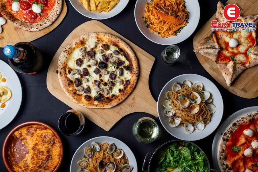 Đĩa Pasta Ý đầy màu sắc