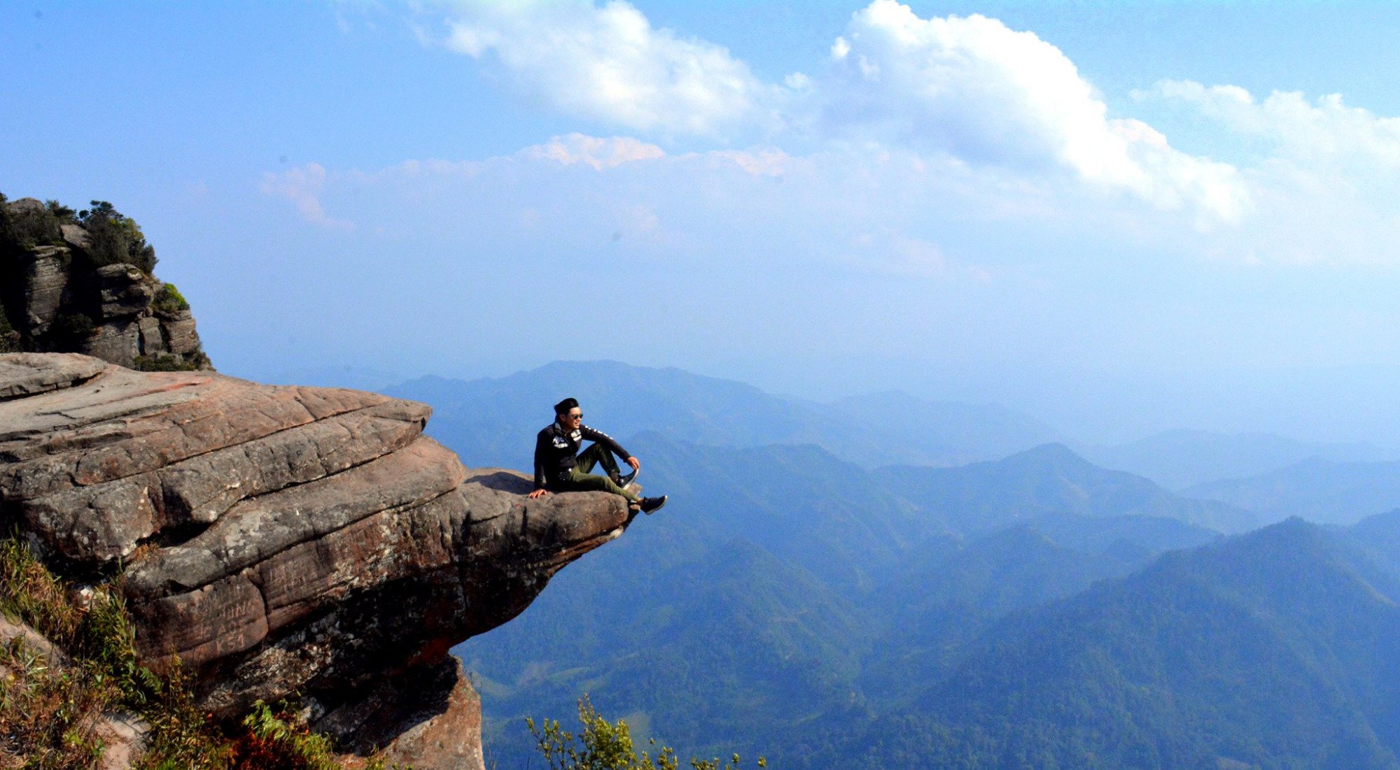 Mỏm đá đầu rùa Pha Luông
