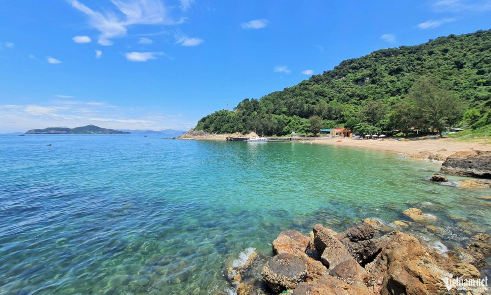 Vẻ đẹp hoang sơ và bình yên của Bãi Đông, Thanh Hóa