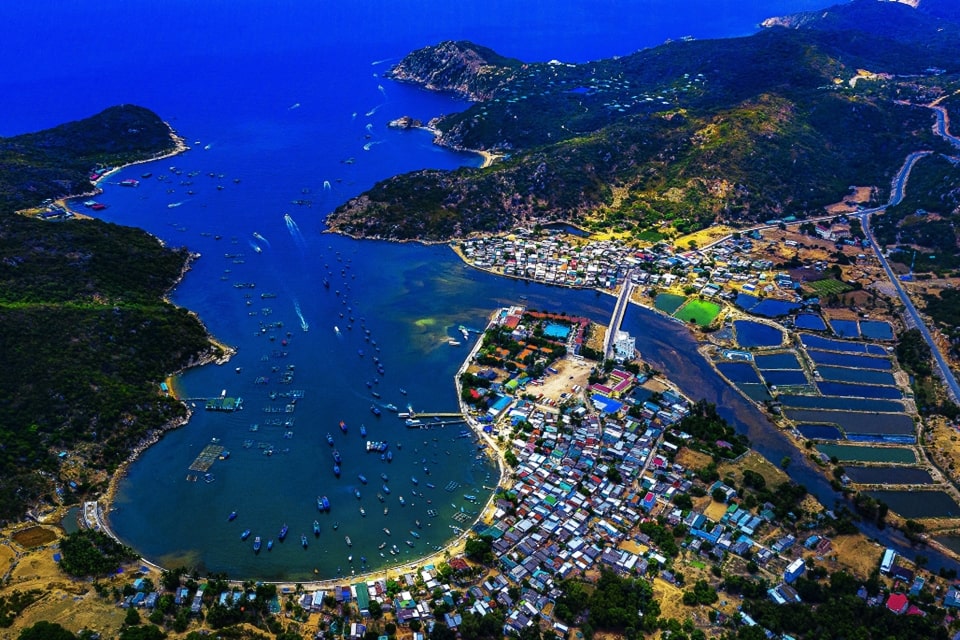 Ninh Thuận: Chuyến Đi Bình Yên Tìm Lại Chính Mình Giữa Biển Xanh Bãi Kinh