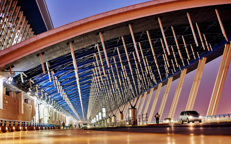 Sân Bay Phố Đông Thượng Hải: Cánh Cổng Phép Thuật Đến Thành Phố Hứa Hẹn!