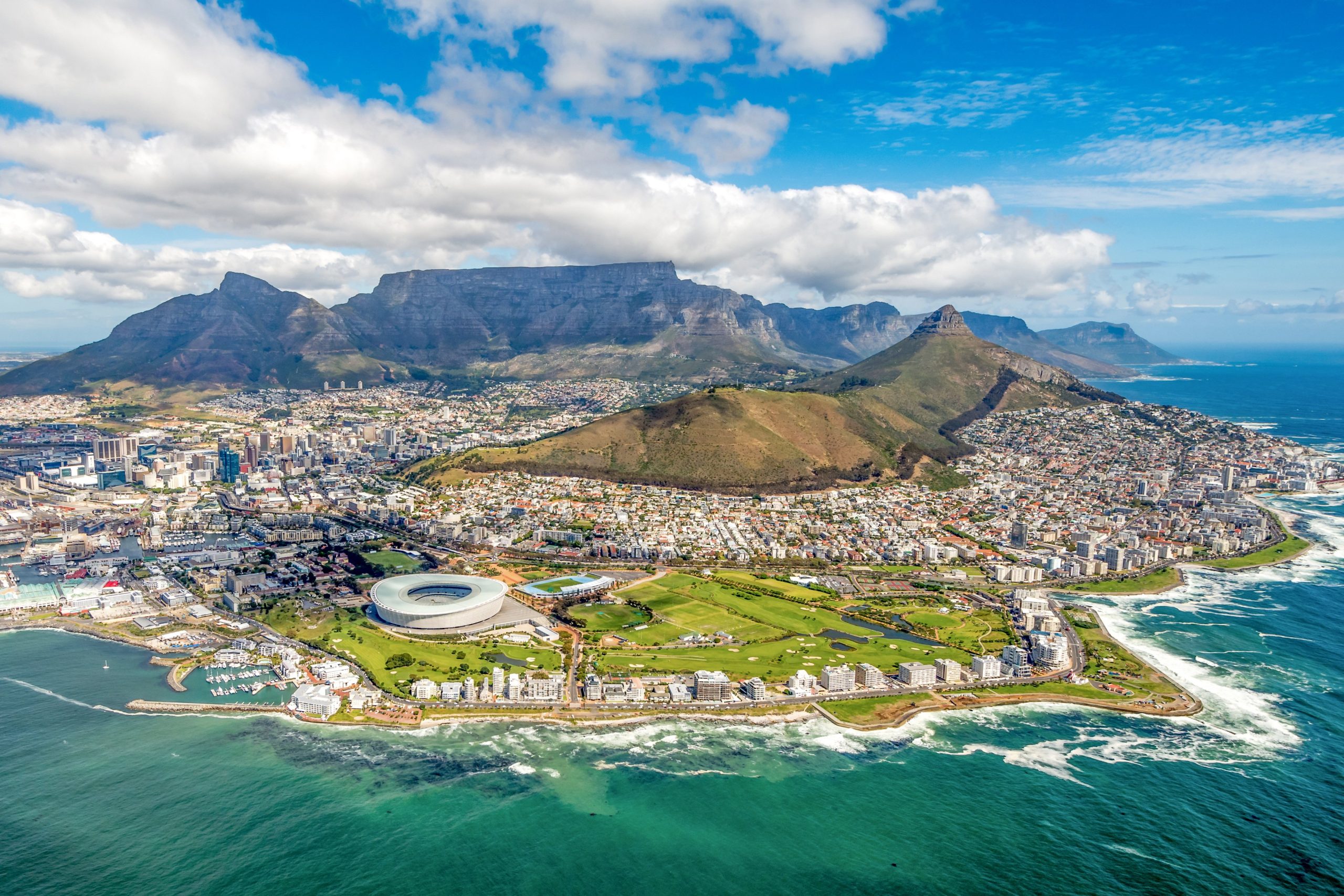 Núi Bàn và thành phố Cape Town từ trên cao