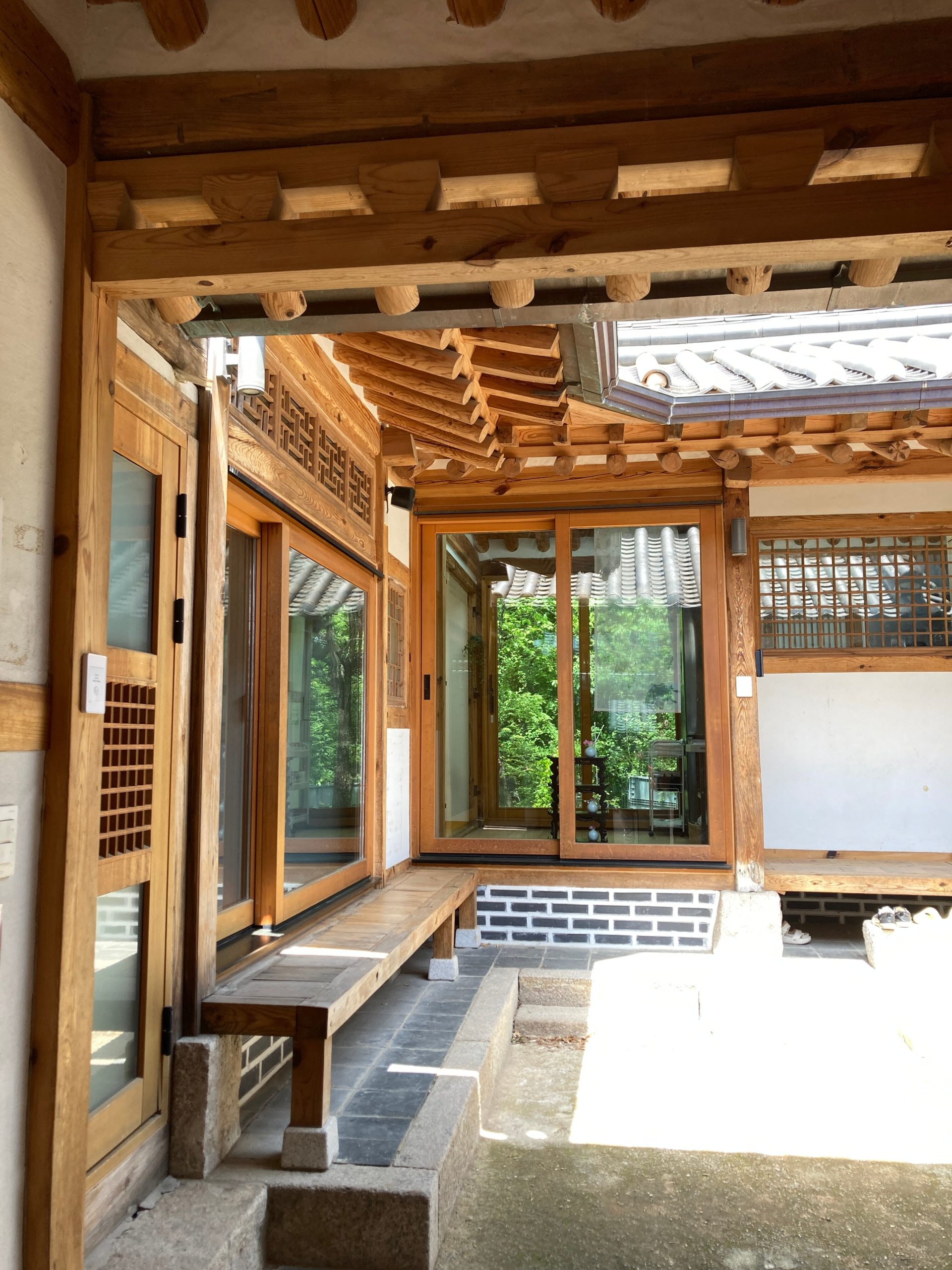 Kiến trúc cổ kính tại Làng Donuimun