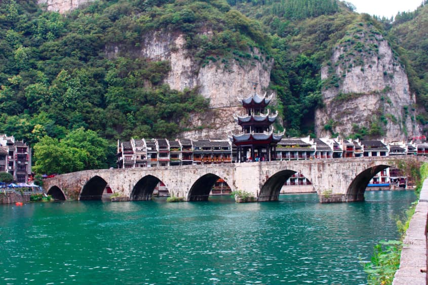 Sông Vũ Dương và cầu Chúc Thánh Kiều