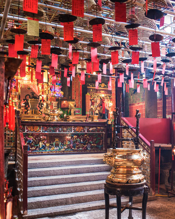 Một con phố hiện đại ở Hong Kong