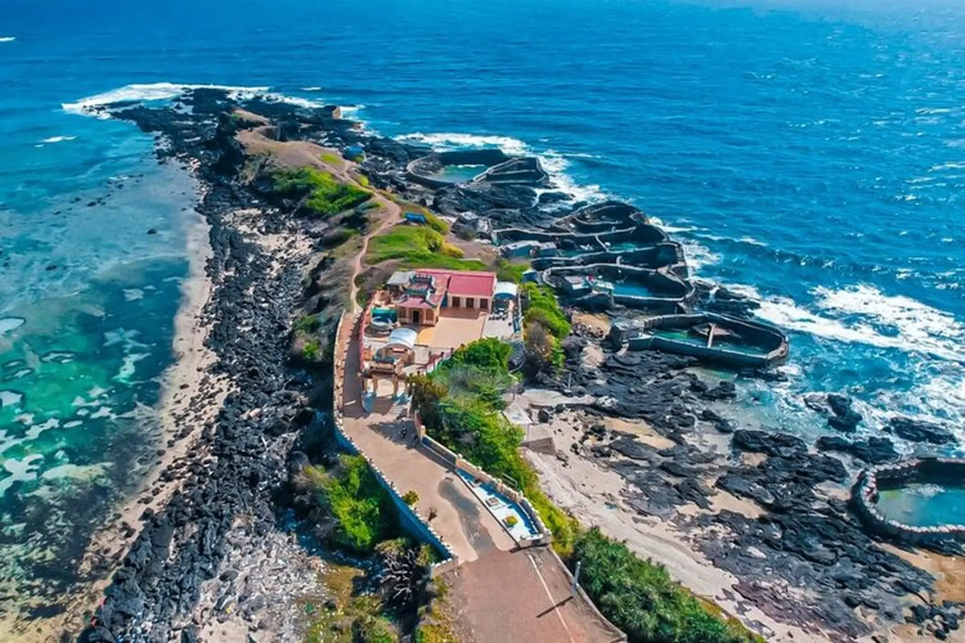 Toàn cảnh từ Núi Cao Cát