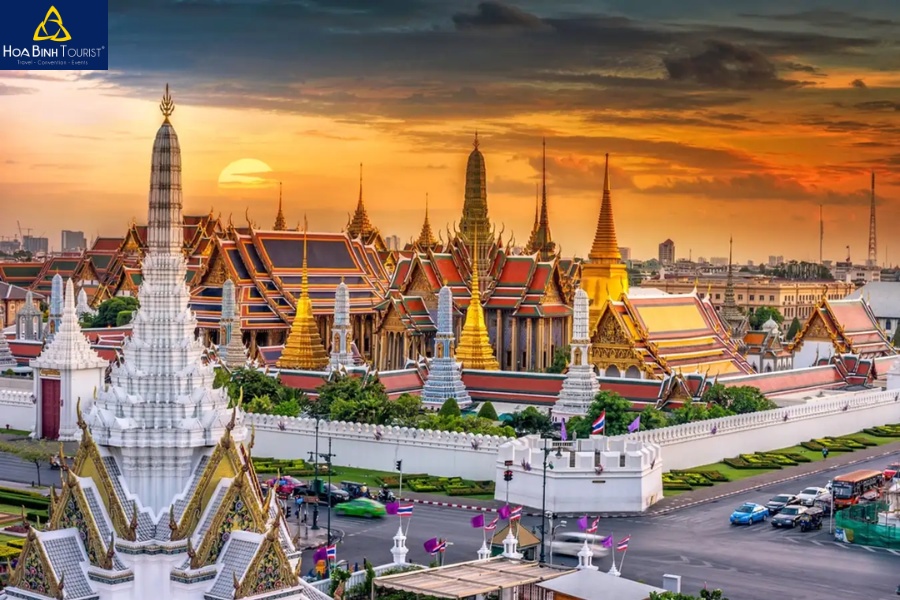 Đường phố Bangkok về đêm