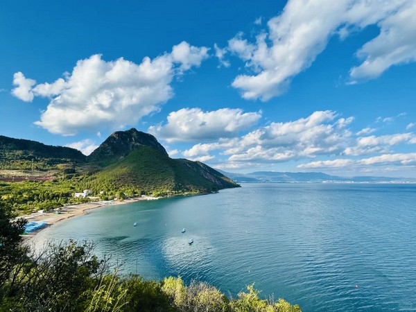 Hồ Phổ Tiên xanh ngọc bích