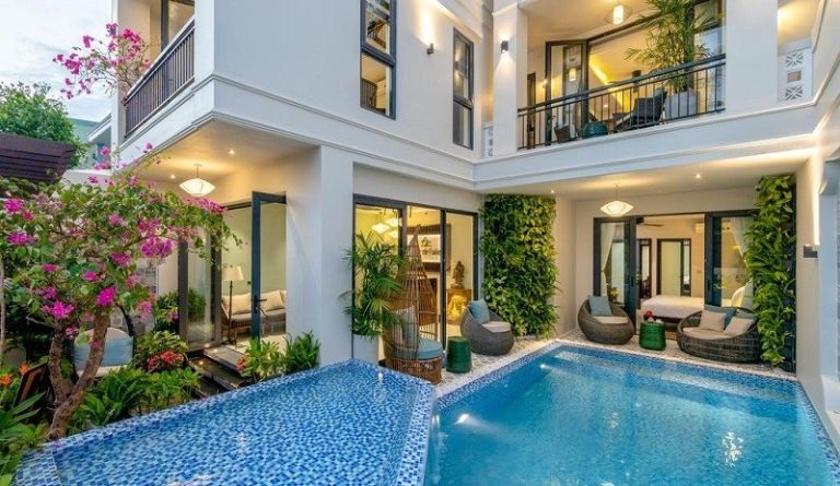 Vườn nhỏ đầy màu sắc tại The Hoi An Hippie House