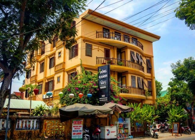 Homestay với kiến trúc pha trộn Á-Âu gần biển An Bàng