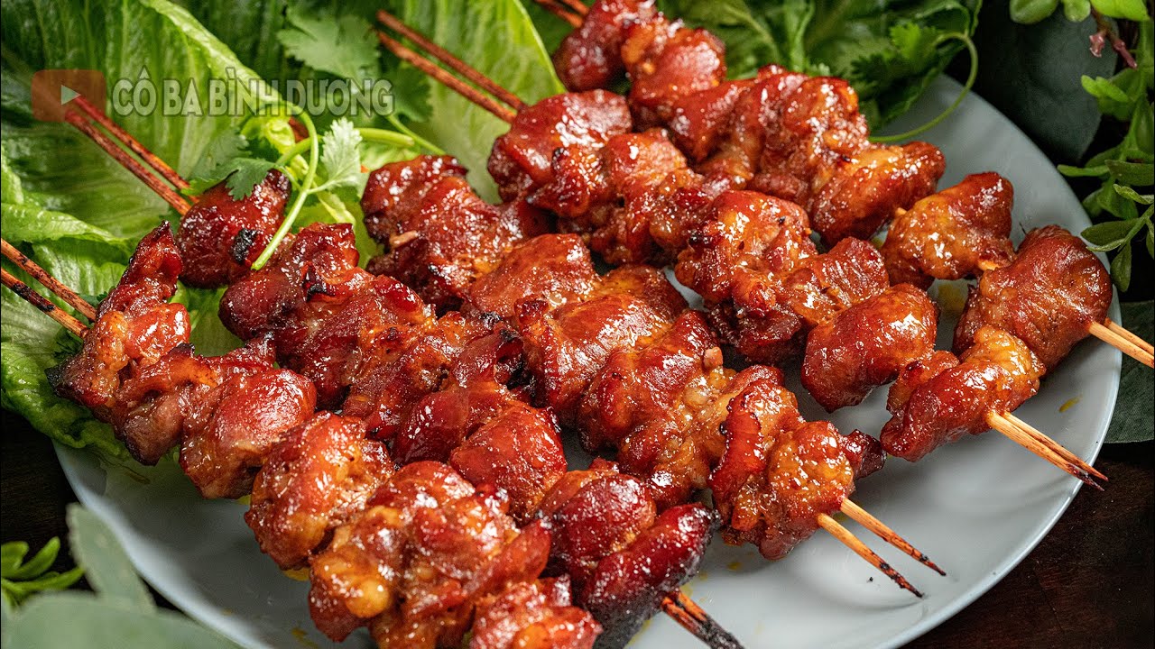 Quầy xiên que nướng đường phố