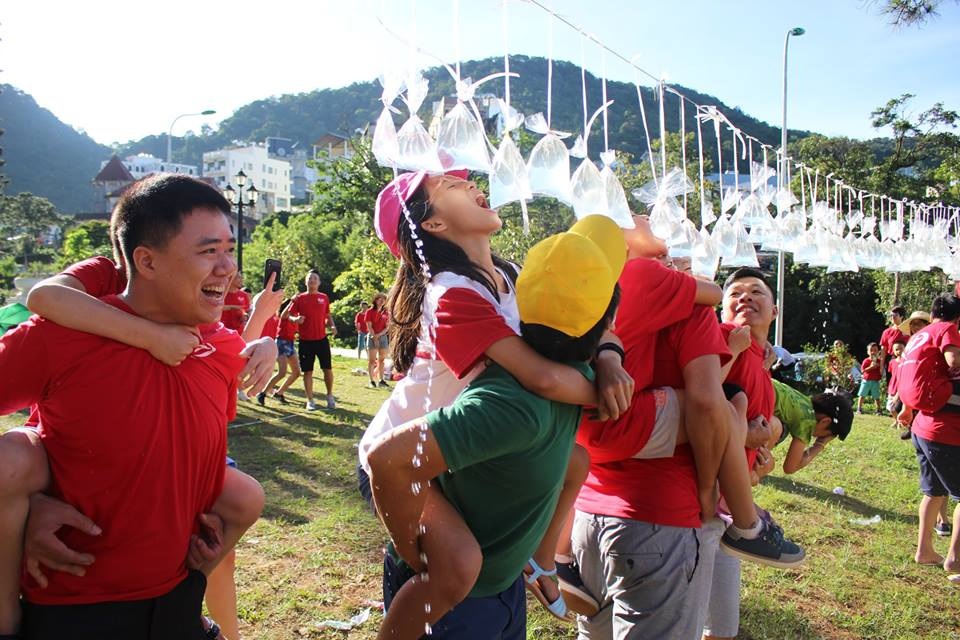 Trẻ em học lịch sử