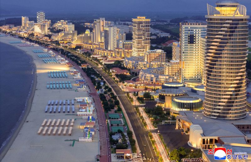 Toàn cảnh khu nghỉ dưỡng Wonsan-Kalma về đêm lung linh ánh đèn