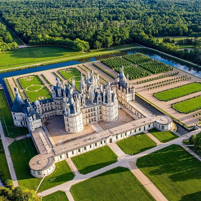 Một lâu đài cổ kính ở Loire