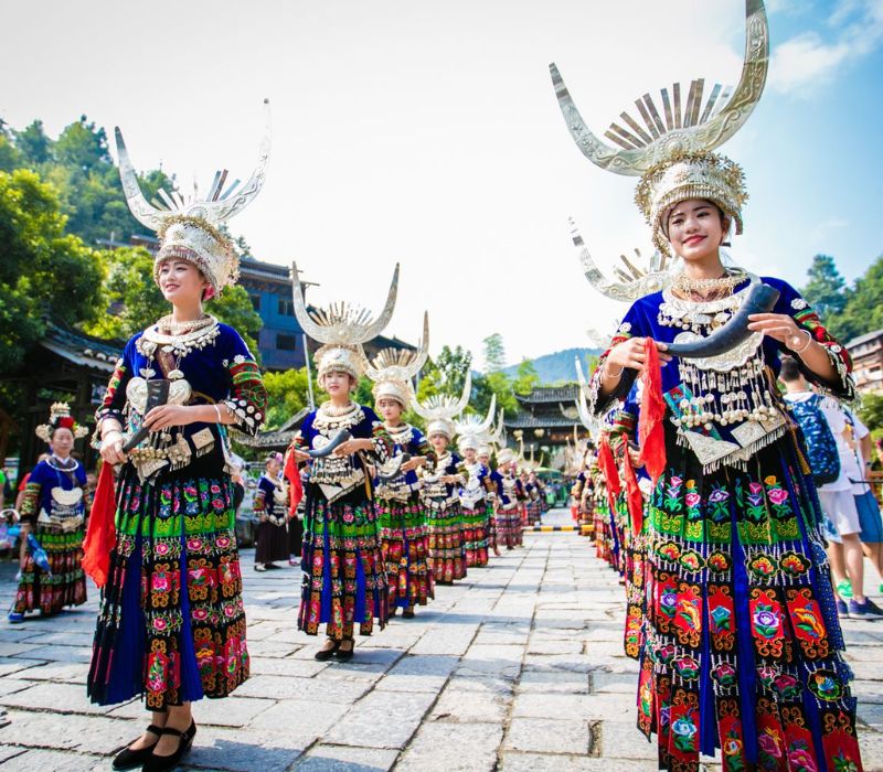 Một người phụ nữ Miêu trong trang phục truyền thống