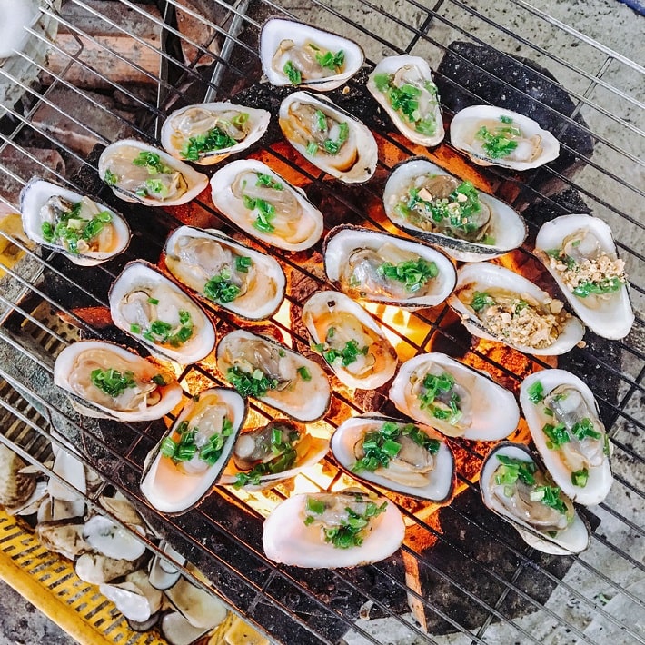 Quán hải sản đêm ở Nam Du