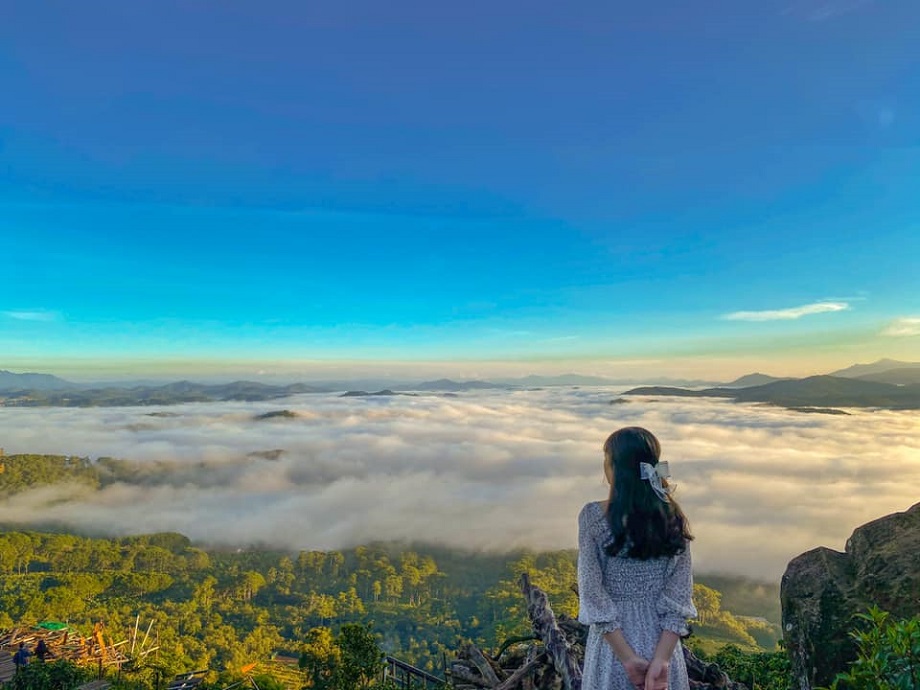 Hoàng hôn lãng mạn trên Hồ Tuyền Lâm