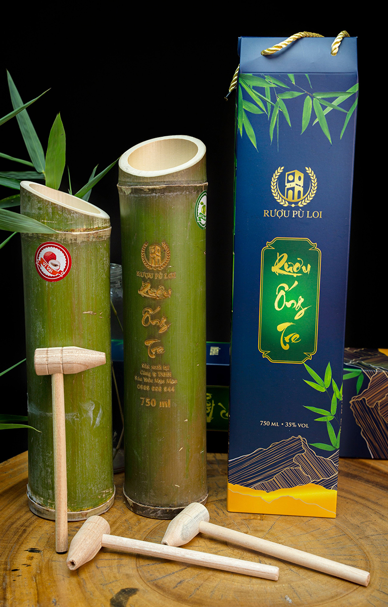 Rượu tre được ủ trong thân tre
