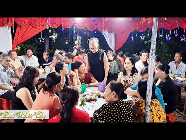 Chuẩn bị món ăn cho đám cưới