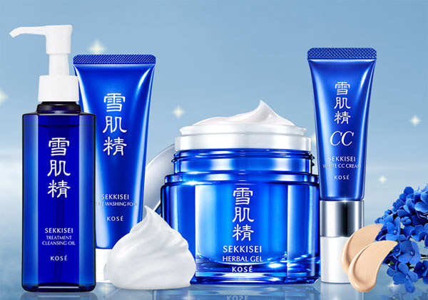 Quầy hàng mỹ phẩm Nhật Bản với đa dạng sản phẩm