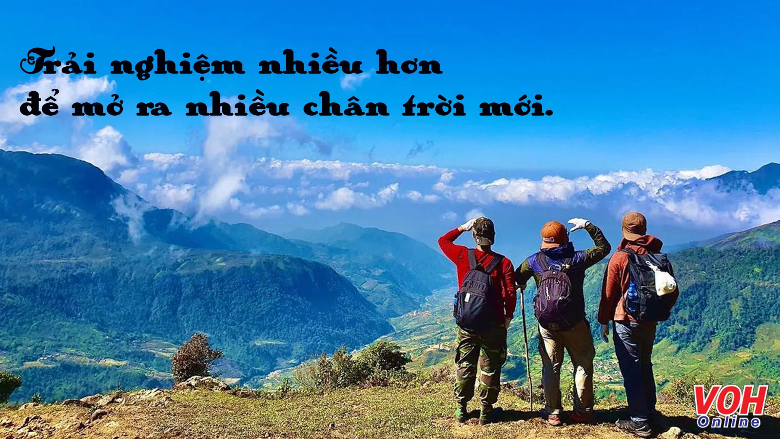 Những người đang ngắm cảnh từ trên cao