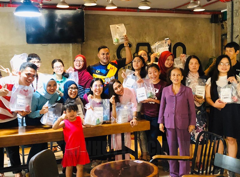 Nụ cười và lòng hiếu khách của người Việt