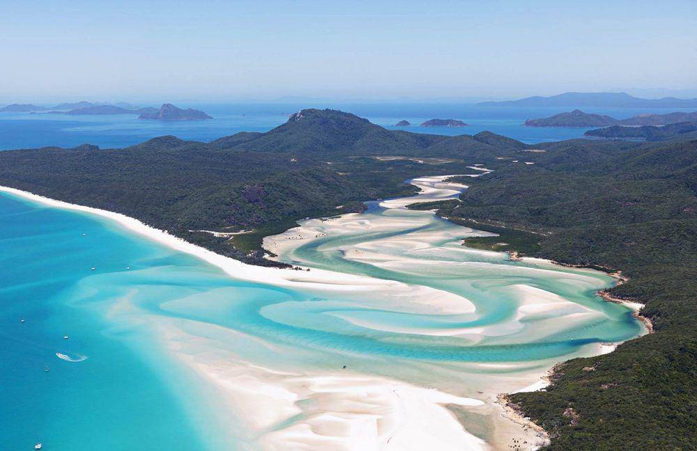 Phòng ngủ thiết kế như buồng giam trong Sook Station