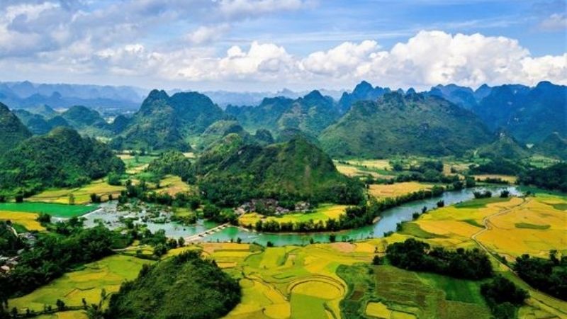 Những Chuyến Đi Thì Thầm: 8 Thiên Đường Cho Người Hướng Nội Muốn “Sạc Pin” Tâm Hồn