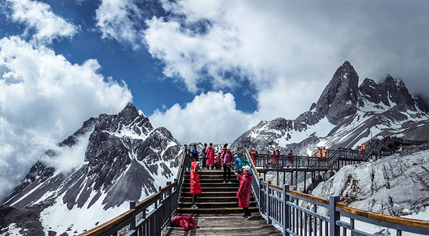 Núi tuyết Ngọc Long