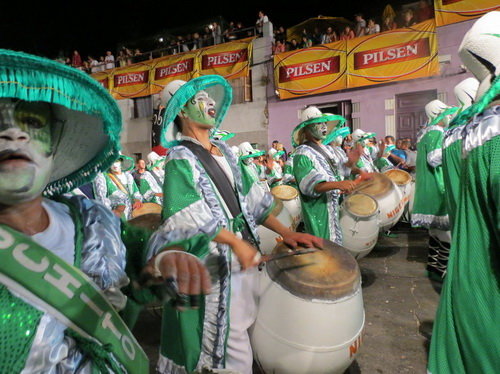 Bãi biển La Paloma với cát vàng và nước trong xanh