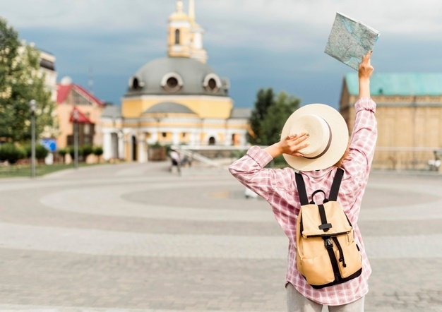 Du khách tận hưởng cảnh đẹp Bangkok