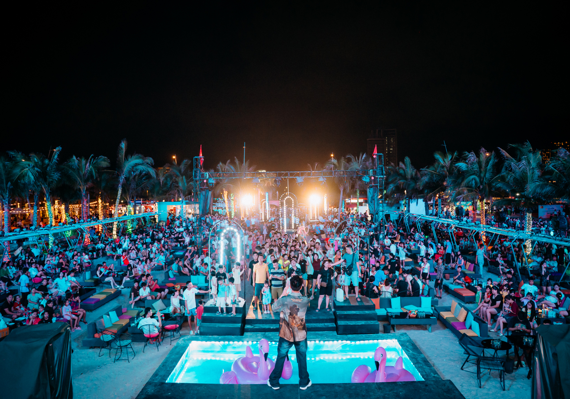 Mặt tiền quán bar Bistro Fou ở Bãi Cháy, Hạ Long