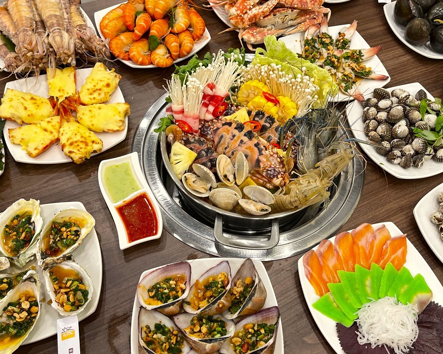 Bàn buffet