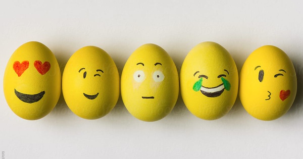 Hình ảnh một người đang suy tư, thể hiện cảm xúc nội tâm