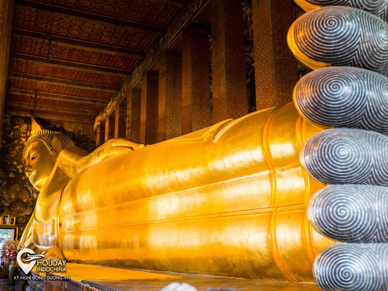 Bức tượng Phật Nằm khổng lồ ở Wat Pho