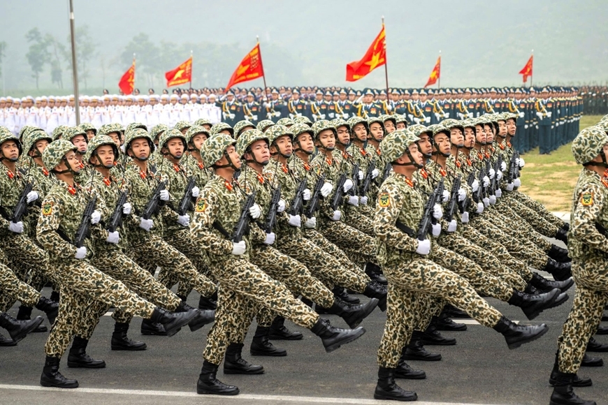 Đoàn diễu binh trên các tuyến phố Hà Nội