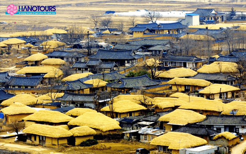 Một con đường làng Hahoe với kiến trúc truyền thống