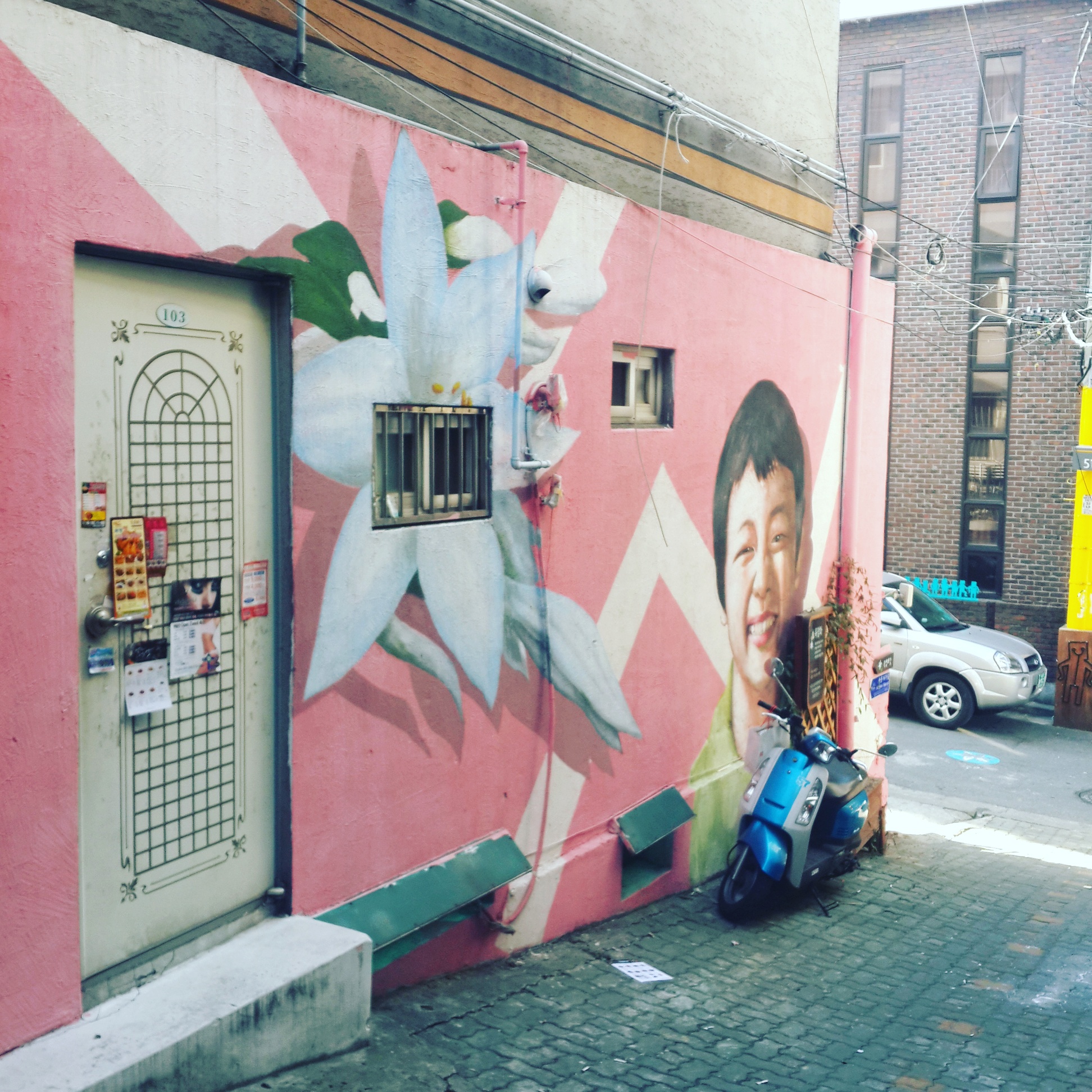 Những bậc thang đầy màu sắc